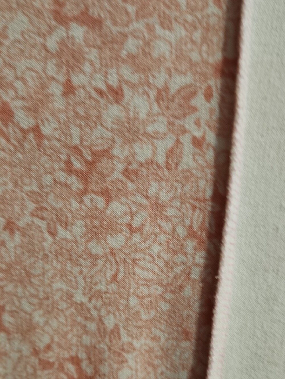 XL Sugar Colorblock V-Neck Tunic in Ivory & Pink - Picture 4 of 6